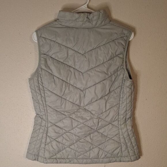 INTL d.e.t.a.i.l.s. Puffer Vest Women's Gray Quilted Vest size medium - Picture 2 of 7